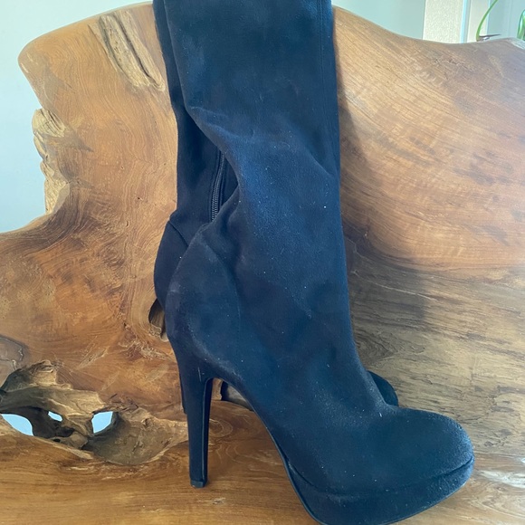 Boots - Picture 7 of 7